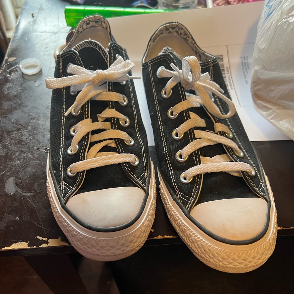 Almost Brand New Converse Sneakers!